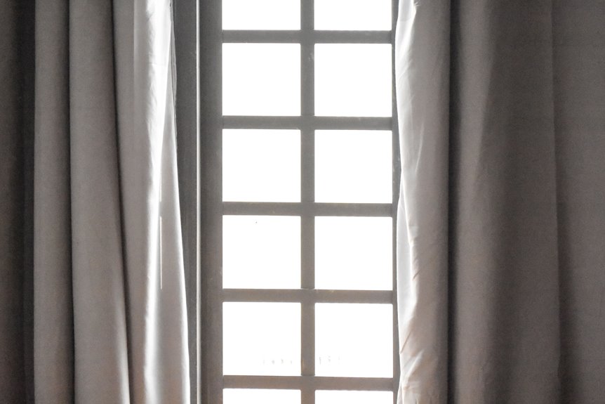 do blackout curtains reduce heat